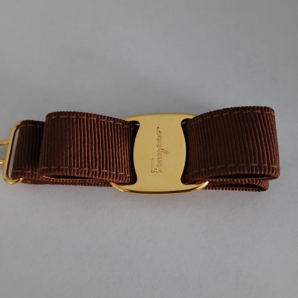 Salvatore Ferragamo Tan Fabric Bow Keychain - Picture 2 of 6